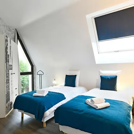 La Dolce Villa, Grande Maison Piscine 12 Personnes * Савене