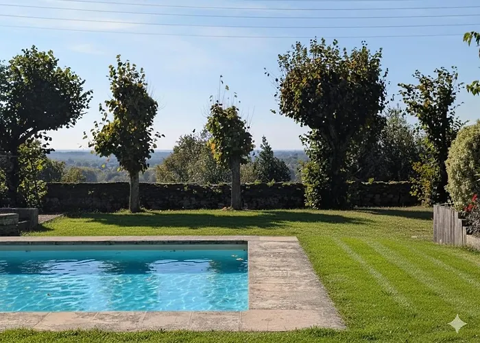 La Dolce Villa, Grande Maison Piscine 12 Personnes Savenay